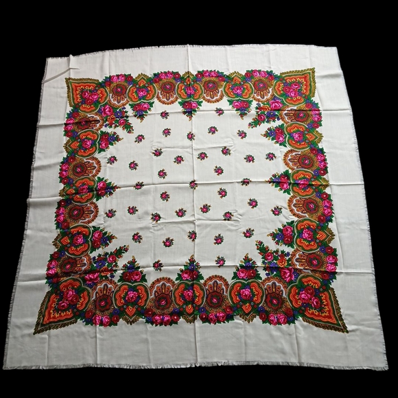 Made in Japan Accessories - White and Pink Heart‎ Patterned Scarf Wrap